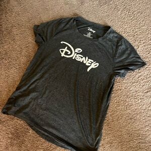DISNEY logo tee XXL, NWOT